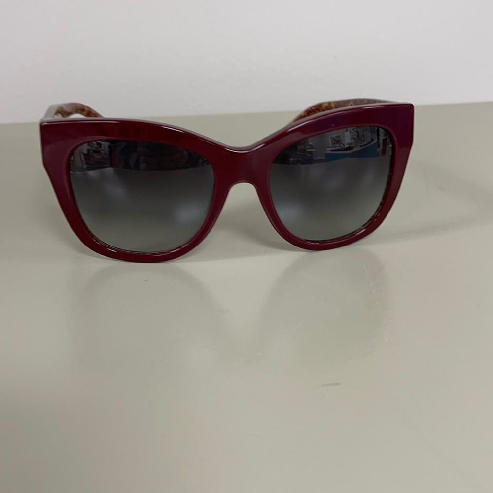 Dolce & Gabbana sunglasses - Picture 1 of 3